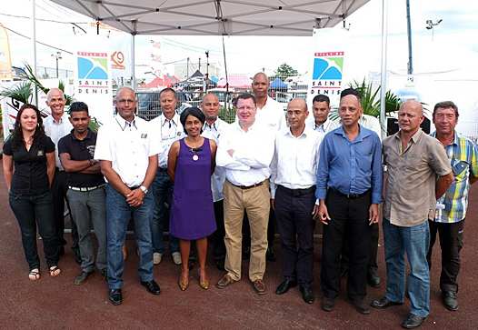 <b>Tous les intervenants dans la réalisation du projet ont célébré, dans la bonne humeur, l'inauguration du circuit (photo Yumé Com)</b>