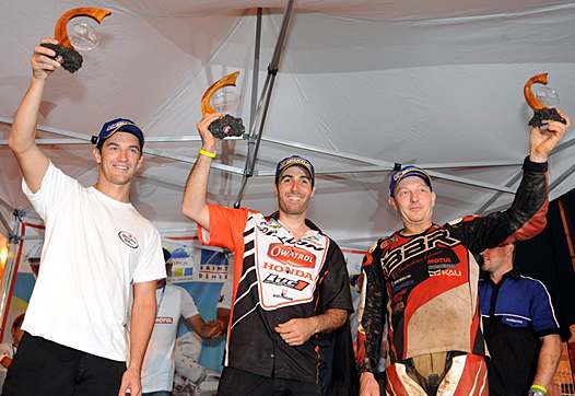 <b>Podium final : Aurélien Grelier - Yamaha, Sylvain Bidart - Honda et David Baffeuleuf - Honda (photo Pierre Orluc/Moto Journal)</b>