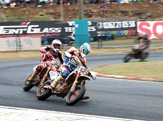 <b>Aurélien Grelier - Yamaha devant David Baffeuleuf - Honda (photo Yumé Com)</b>