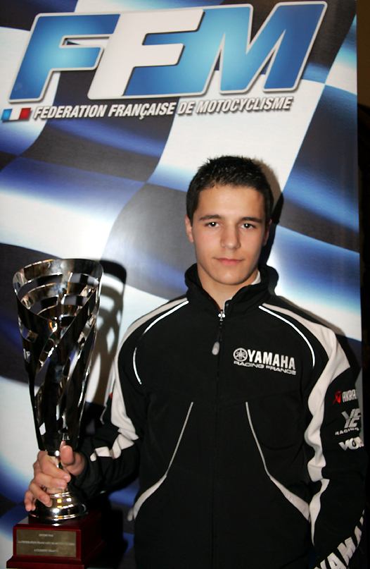 <b>Clément Briatte - Yamaha, Vainqueur du Championnat d’Europe Supercross Rookie 2012 (photo Jean-Paul Ancion/FFM) </b>