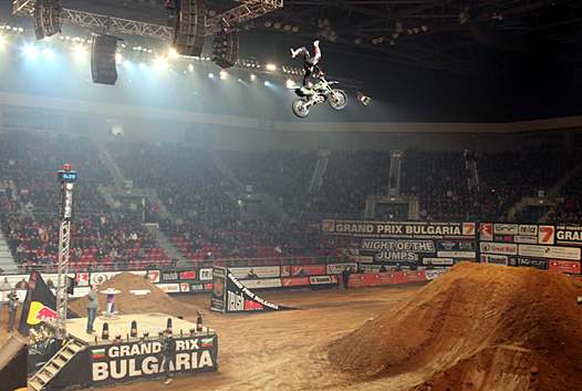 <b>David Rinaldo - Yamaha (photo Nightofthejumps.com)</b>