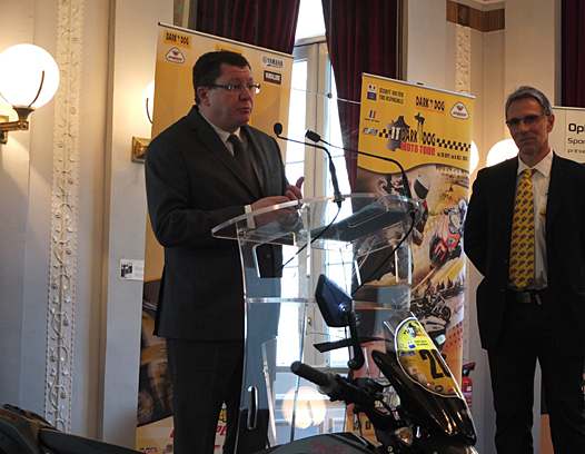 <b>Jacques Bolle - Président de la FFM, à gauche sur la photo avec le speaker du DDMT (photo FFM)</b>