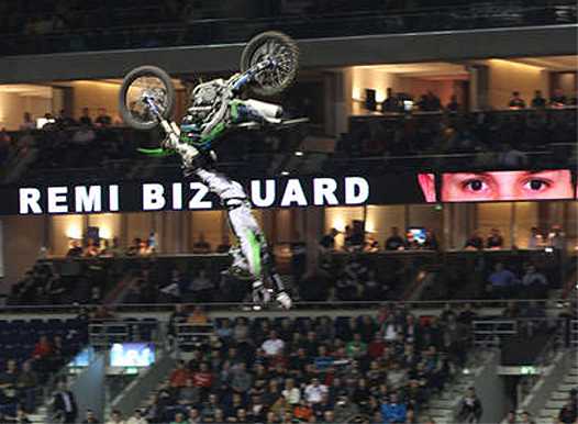 <b>Rémi Bizouard – Kawasaki (photo Night of Jumps)</b>