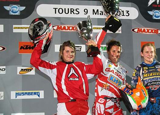 <b>Podium Féminine : Samantha Tichet – KTM, Laïa Sanz - Gas Gas et Jane Daniels – Husaberg (photo Yumé Com)</b>