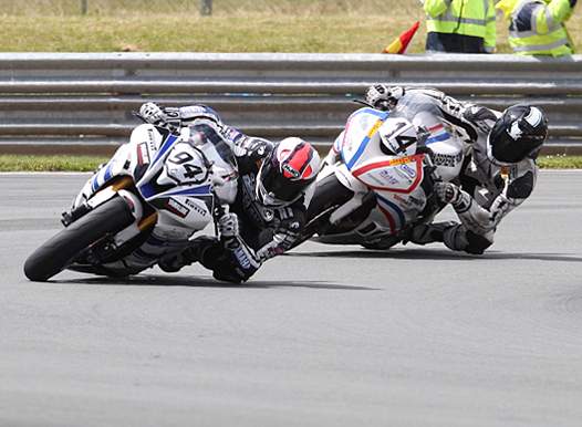 <b>Pirelli 600 : Thibaut Gourin #94 – Yamaha et Kevin Méco #14 – Yamaha (photo Gérard Delio/Photopress)</b>