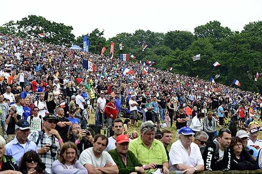 <b>Le public du GP de France à Ernée (photo Youthstream)</b>