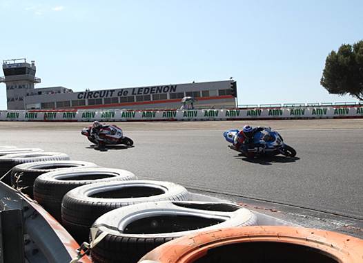 <b>Superbike : Julien da Costa – Suzuki devant David Muscat - Ducati (photo Gérard Delio/Photopress)</b>