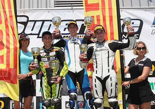 <b>Podium 2 Pirelli 600 : Hugo Clere - Yamaha, Pierre Texier - Yamaha et Kevin Meco - Kawasaki (photo Gérard Delio/Photopress)</b>