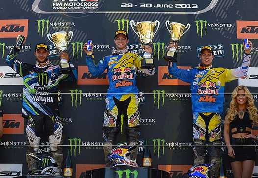 <b>Podium MX2 : Christophe Charlier - Yamaha, Jeffrey Herlings - KTM et Jordi Tixier - KTM (photo Youthstream)</b>