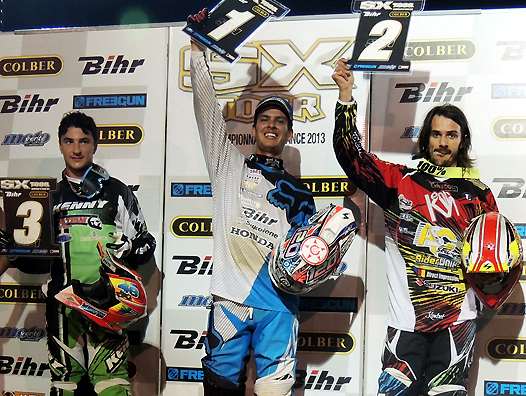 <b>Podium SX1 : Christophe Martin - Honda, Cédric Soubeyras - Honda et Christophe Martin - Honda (photo Orgacom)</b>