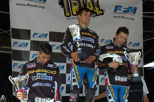 <b>Podium Espoir 1 samedi : Anthony Charlier - Sherco, Gaël Chatagno - Sherco et Pierre Sauvage - Sherco (photo Jean Finiels/Trial-Club.com)</b>