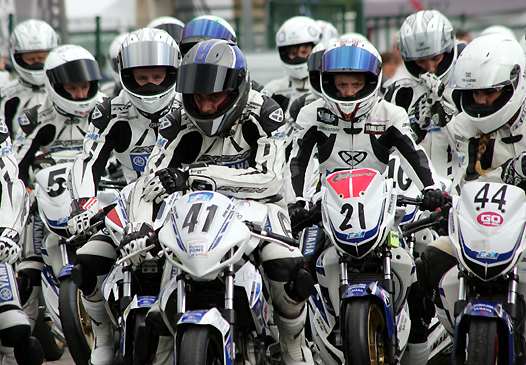 <b>La pré-grille de la Coupe Yamaha YZF-125R (photo Jean-Paul Ancion/FFM)</b>