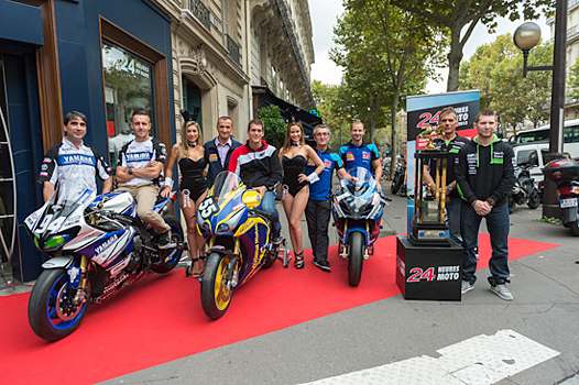 <b>Yamaha GMT 94 (Christophe Guyot - team manager du GMT 94 et Kenny Foray), Honda National Motos (Ludovic Devos - Responsable commercial de Honda France et Greg Junod), Susuki Endurance Racing Team (Dominique Méliand - team manager du SERT et Anthony Delhalle), SRC Kawasaki (Gilles Stafler - team manager et Grégory Leblanc) (photo Adrien Clément/ACO)</b>
