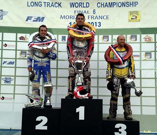 <b>Le podium de la Finale 6 du Championnat du Monde de Long-Track de Morizès : Mathieu Trésarrieu, Stéphane Trésarrieu et Theo Pijper (photo Team Trésarrieu)</b>