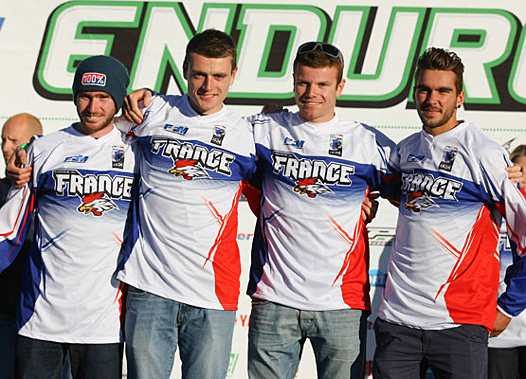 <b>Equipe Trophée Junior : L. Larrieu, K. Rohmer, M. Bellino et S. Servajean
</b>