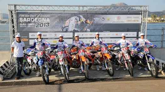 <b>Equipe Trophée : Fred Weill - Entraineur National FFM, Pierre-Alexandre Renet - Husaberg, Jérémy Joly - HM Honda, Johnny Aubert - KTM, Antoine Méo - KTM, Rodrig Thain - Gas Gas et Fabien Planet - Sherco (photo Fred Ccy/FFM)</b>