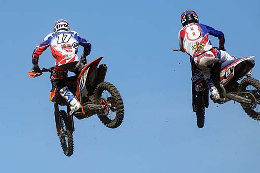 <b>A gauche, Jordi Tixier - KTM et à droite Eli Tomac - USA-Honda (photo Pascal Haudiquert/Mediacross/FFM)</b>