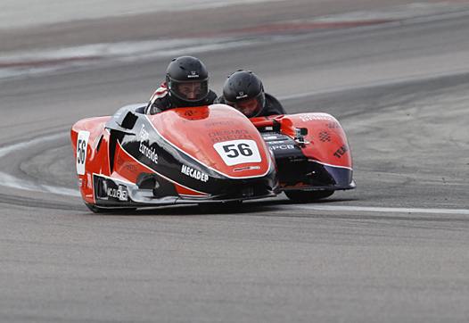 <b>Side Car : L'équipage Huet/Arifon - LCR Suzuki (photo Gérard Delio/Photopress)</b>