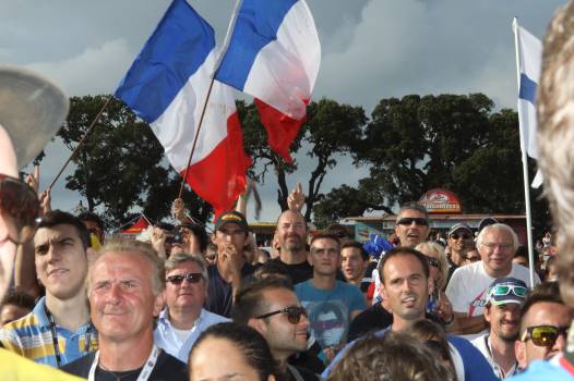 <b>Les supporters du Groupe France parmi le public d'Olbia (photo Bénédicte Simon/FFM)</b>