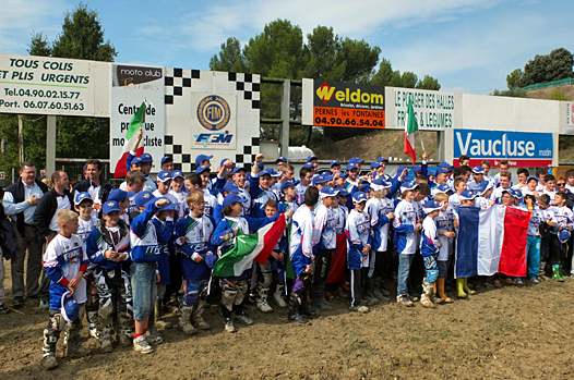 <b>Parade de présentation des Equipes en présence des officiels français et italiens (photo Yume.com)</b>