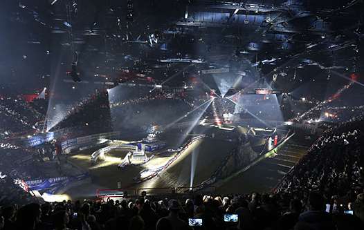 <b>L'ambiance du 'Chaudron de Paris-Bercy' (photo Pascal Haudiquert/Larivière Organisation)</b>