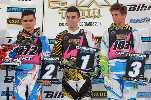 <b>Podium Freegun Junior Cup : Lucas Imbert - Yamaha, Nathanael Bres - KTM et Dan Houzet - KTM (photo Esprit MX)</b>