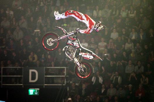<b>Brice Izzo - Yamaha (photo www.nightofthejumps.com)</b>