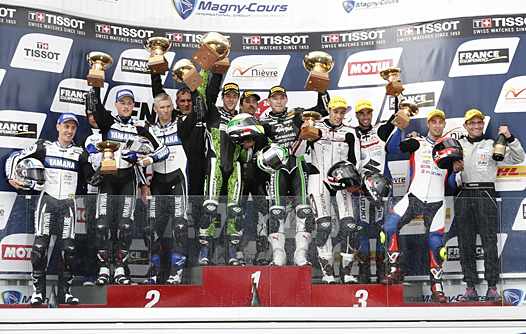 <b>Podium : Kenny Foray, Christophe Guyot, Mathieu Gines, David Checa - Yamaha GMT94, Fred Stadler, Nicolas Salchaud, Matthieu Lagrive, Gregory Leblanc - Kawasaki SRC, Etienne Masson, Baptiste Guittet, Gregg Black, Damien Saulnier - Suzuki LMS (photo Good-Shoot.com/FIM)</b>

