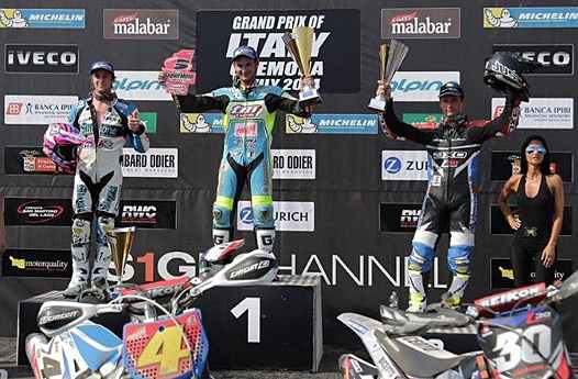 <b>Podium Supermoto S1 : Mauro Hermunen - TM, Thomas Chareyre - TM et Ivan Lazzarini - Honda (photo supermotos1.com)</b>