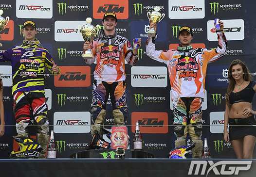 <b>Podium MX2 : Tim Gajser - Honda, Jeffrey Herlings - KTM et Jordi Tixier - KTM (photo mxgp.com)</b>