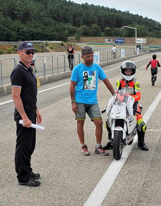 <b>Christian Sarron - FFM avec Adrien Morillas et fils (photo Luc Guillaume)</b>