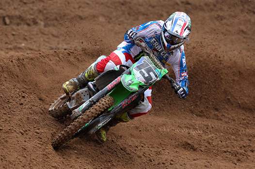 <i>Engagé en Open, Steven Frossard contribue largement à la réussite de l'Équipe en plaçant à deux reprises sa Kawasaki dans le top 5. Photo : P. Haudiquert</i>