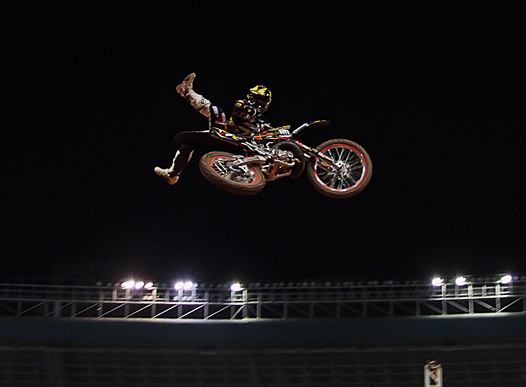 <b>David Rinaldo - Yamaha (photo Nightofthejumps.com)</b>