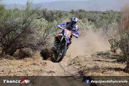<i>Anthony Boissière a cravaché dans le sable fin d'Argentine. Le pilote Sherco a regagné du terrain au scratch. Photo P. Haudiquert.</i>