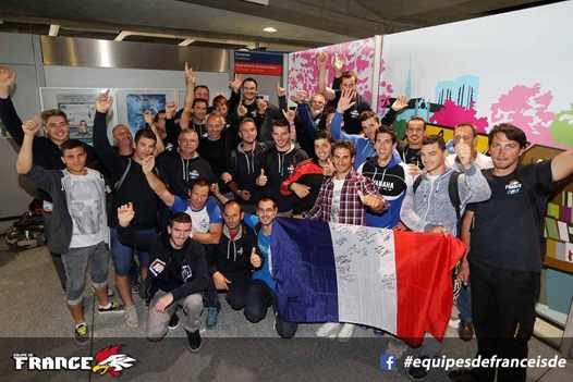 <i>L'ambiance était au rendez-vous ce mardi à l'aéroport de Paris CDG. Photo (c) FFM.</i>