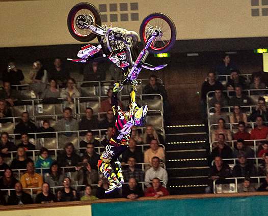 <b>Brice Izzo - Yamaha (photo nightofthejumps.com)</b>