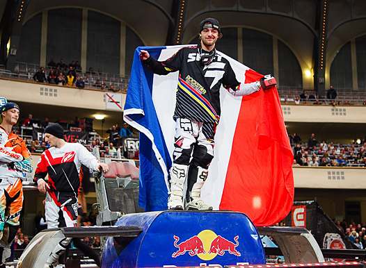 <b>David Rinaldo - Yamaha (photo nightofthejumps.com)</b>