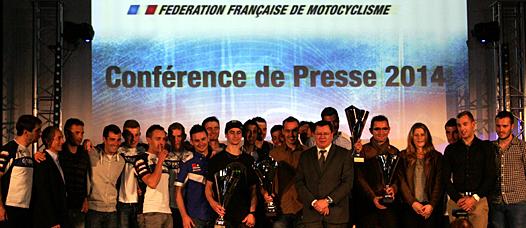 <b>Photo de famille autour du Président Jacques Bolle (photo Jean-Paul Ancion/FFM).</b>