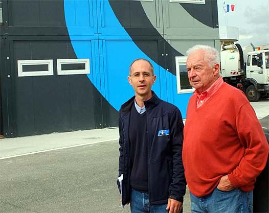 <b>Jean-Pierre Beltoise, aux côté du Directeur de la Communication de la FFM Pierre Bonneville, en septembre 2012 lors de l’inauguration du nouveau circuit Carole (photo FFM)</b>