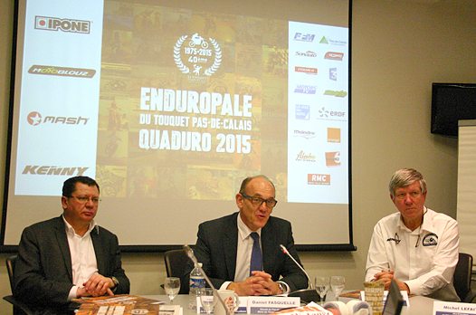 <i>De gauche à droite, Monsieur Jacques Bolle, Président de la Fédération Française de Motocyclisme, Monsieur Daniel Fasquelle, Député Maire du Touquet, Monsieur Bernard Baudoux, Président du Touquet Pas-de-Calais Organisation.</i>