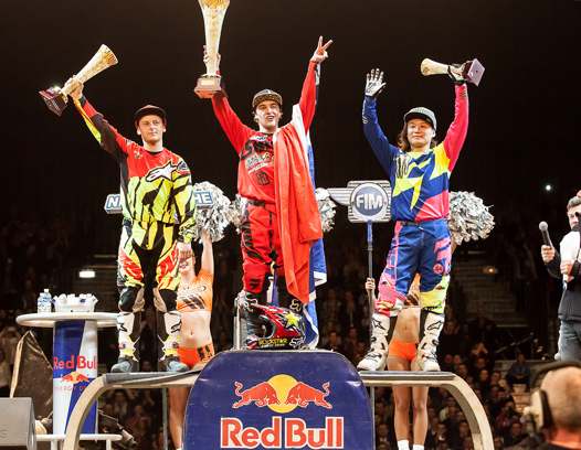 <b>Podium : Maikel Melero - Yamaha, David Rinaldo - Yamaha et Taka Higashino - Yamaha (photo nightofthejumps.com)</b>