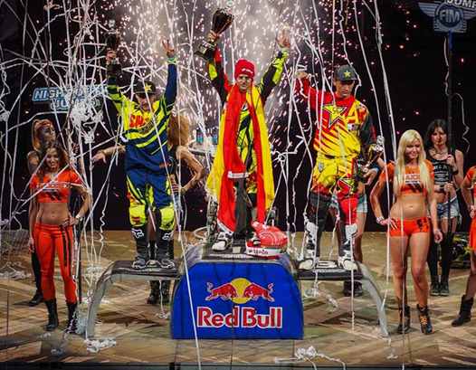 <b>Podium : David Rinaldo - Yamaha, Maikel Melero - Yamaha et Rob Adelberg - Yamaha (photo www.nightofthejumps.com)</b>