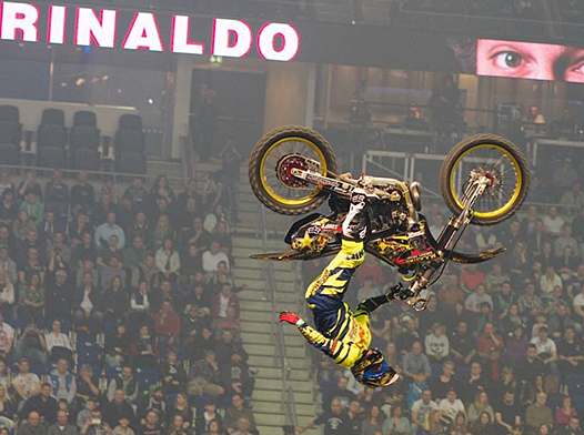<b>David Rinaldo - Yamaha (photo www.nightofthejumps.com)</b>