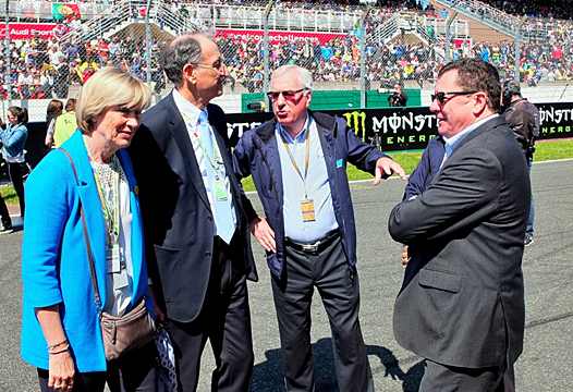 <b>Véronique Rivron - Vice-Présidente du Conseil Départemental de la Sarthe, Denis Masseglia - Président du CNOSF (Comité National Olympique et Sportif Français), Jean-Pierre Mougin - Vice-Président du CNOSF et Jacques Bolle - Président de la FFM (photo Luc Guillaume)</b>