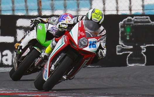 <b>Jules Cluzel - MV Agusta devant Kenan Sofuoglu - Kawasaki (photo WSBK.com)</b>