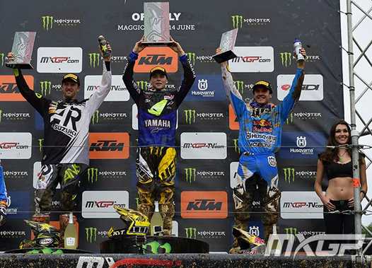 <b>Le podium MXGP : Kevin Strijbos - Suzuki, Romain Febvre - Yamaha et Todd Waters - HVA (photo www.mxgp.com)</b>