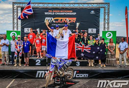 <b>L'Equipe de France Junior vainqueur par équipe (photo www.mxgp.com)</b>