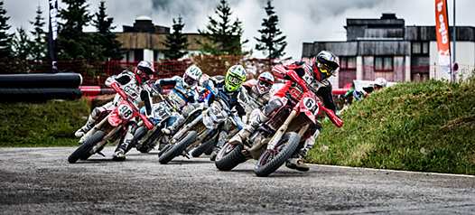 <b>Sylvain Bidart - #64 Honda en tête au départ d'une manche Prestige S1 (photo www.supermotard-france.fr)</b>