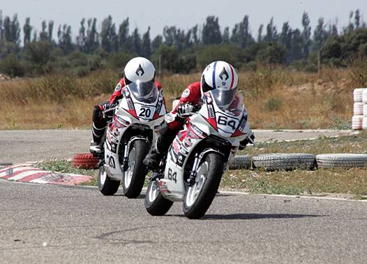 <b>Coupe ZFM150 : Hugo de Cancellis - 13 ans devant Grégory Carbonnel - 11 ans (photo Jean-Paul Ancion/FFM)</b>