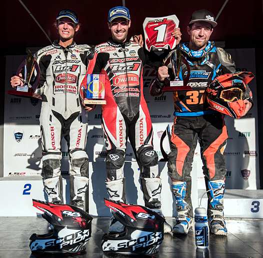 <b>Le podium S1 : Laurent Fath - Honda, Sylvain Bidard -  Honda et Sylvain Dabert - KTM (photo Luc Guillaume)</b>
